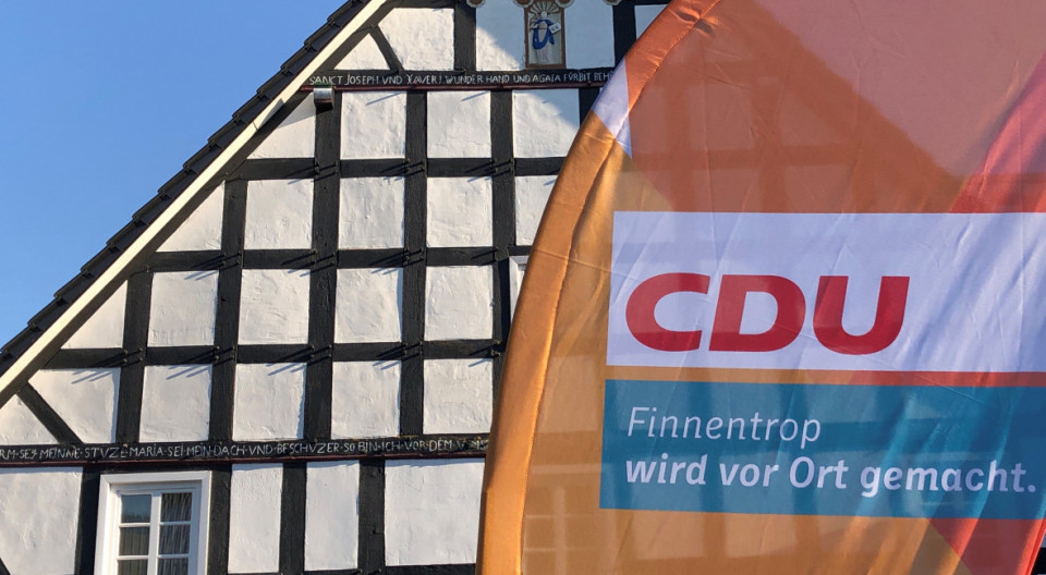 Finnentrop wird vor Ort gemacht. Aber nicht nur Finnentrop, alle unsere Ortschaften werden vor Ort gemacht, denn unsere Direktkandidaten kommen aus unseren Drfern. So wie Martin Hagebck in Ostentrop. 